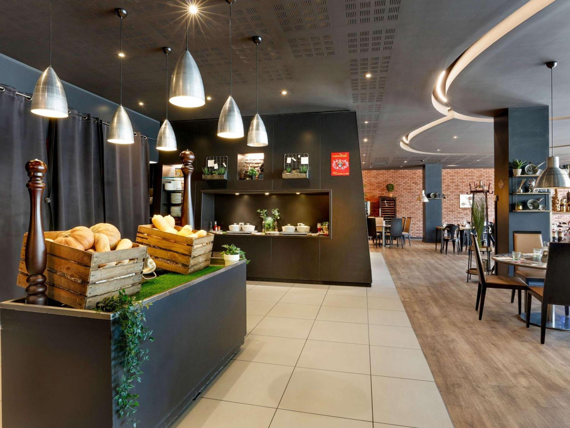 Novotel Paris Est Баньоле Екстериор снимка
