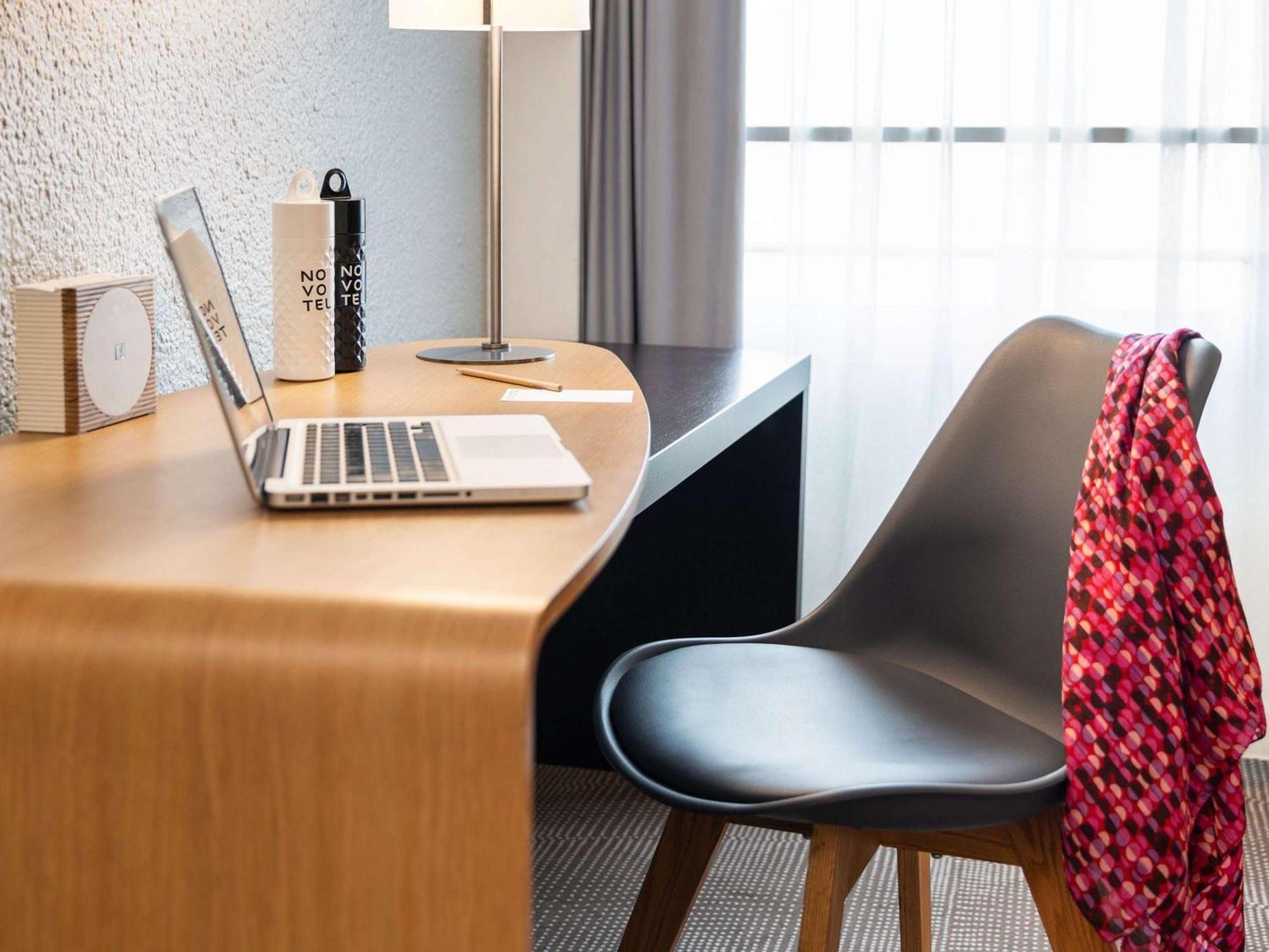 Novotel Paris Est Баньоле Екстериор снимка