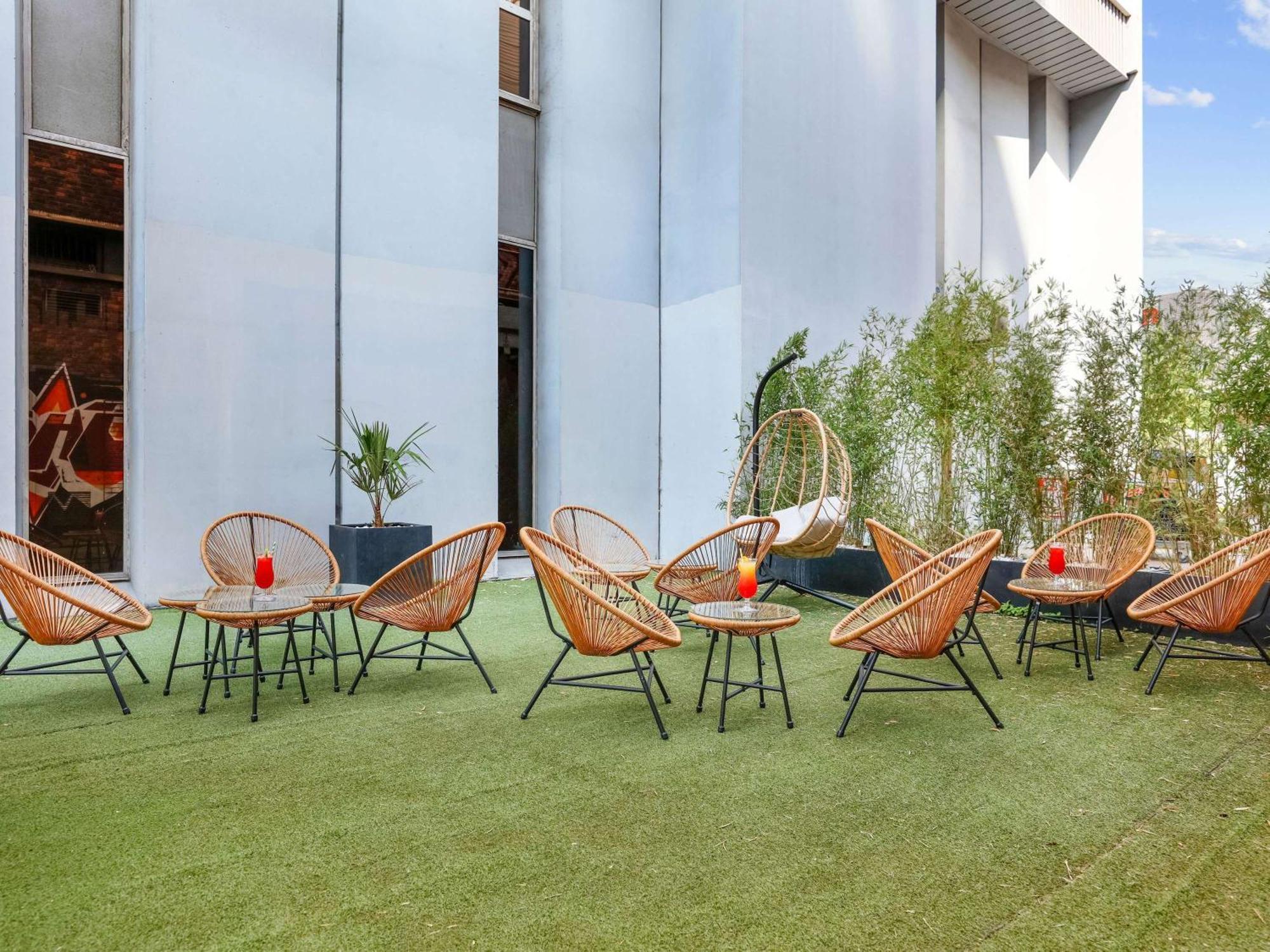 Novotel Paris Est Баньоле Екстериор снимка