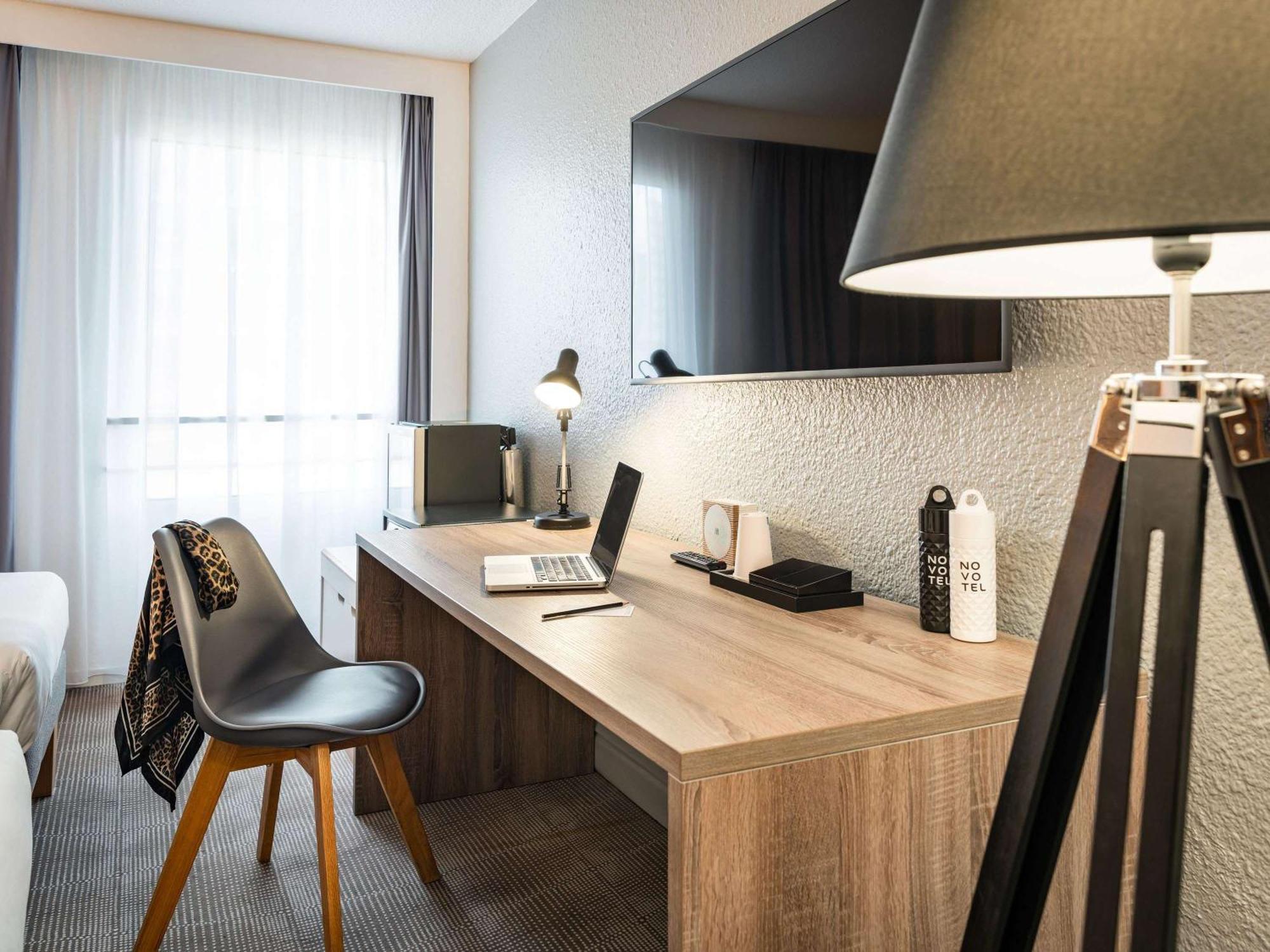 Novotel Paris Est Баньоле Екстериор снимка