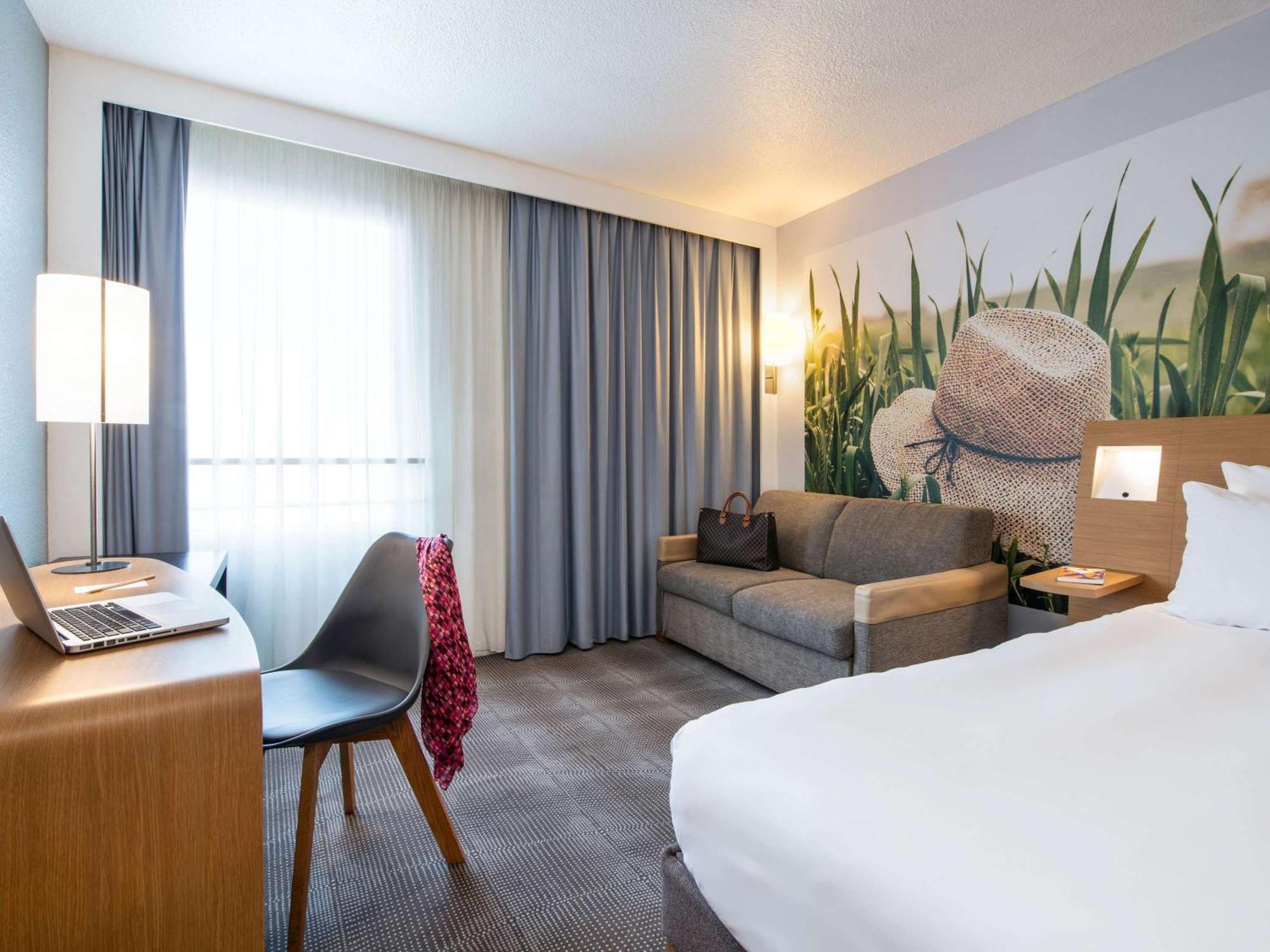 Novotel Paris Est Баньоле Екстериор снимка