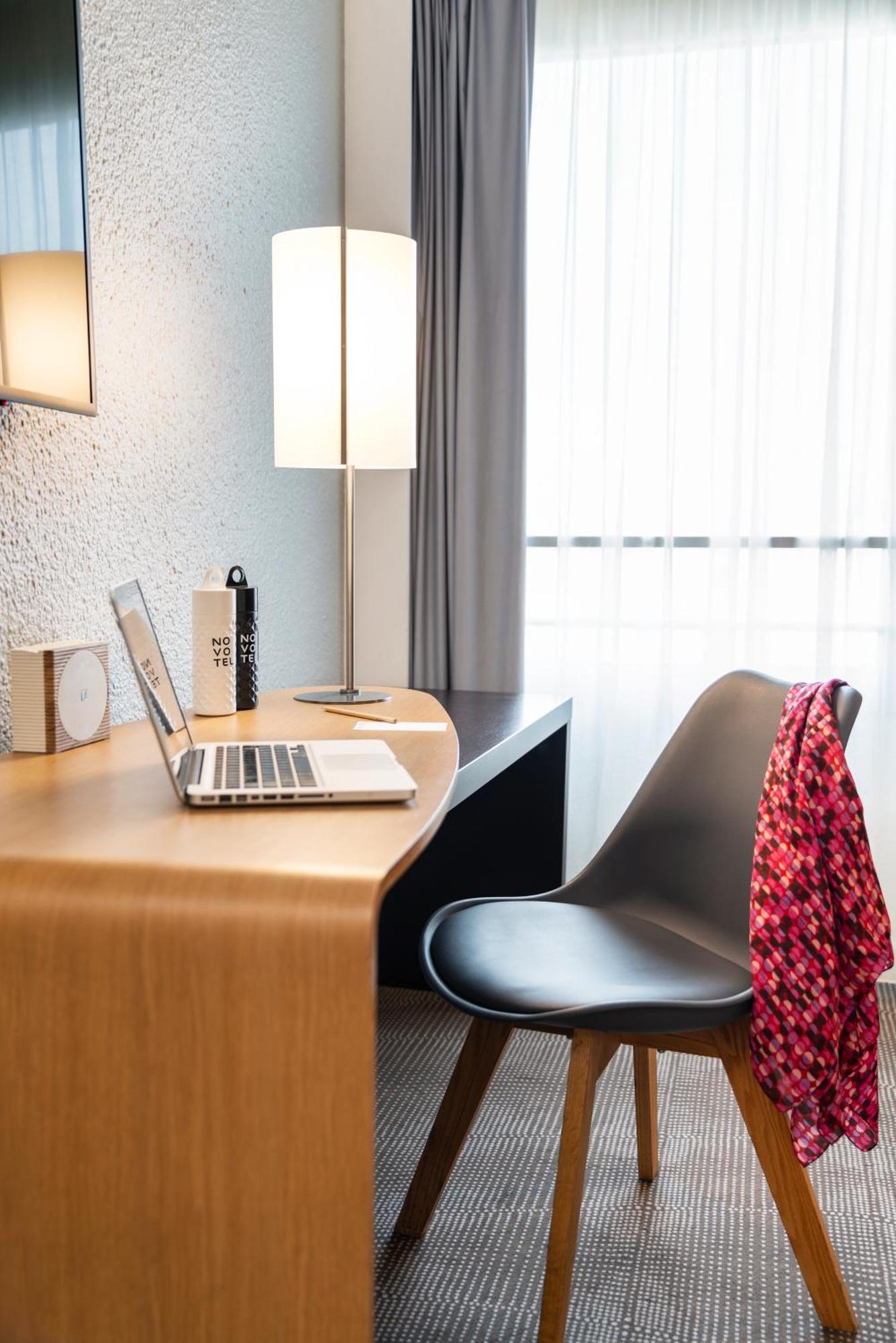 Novotel Paris Est Баньоле Екстериор снимка