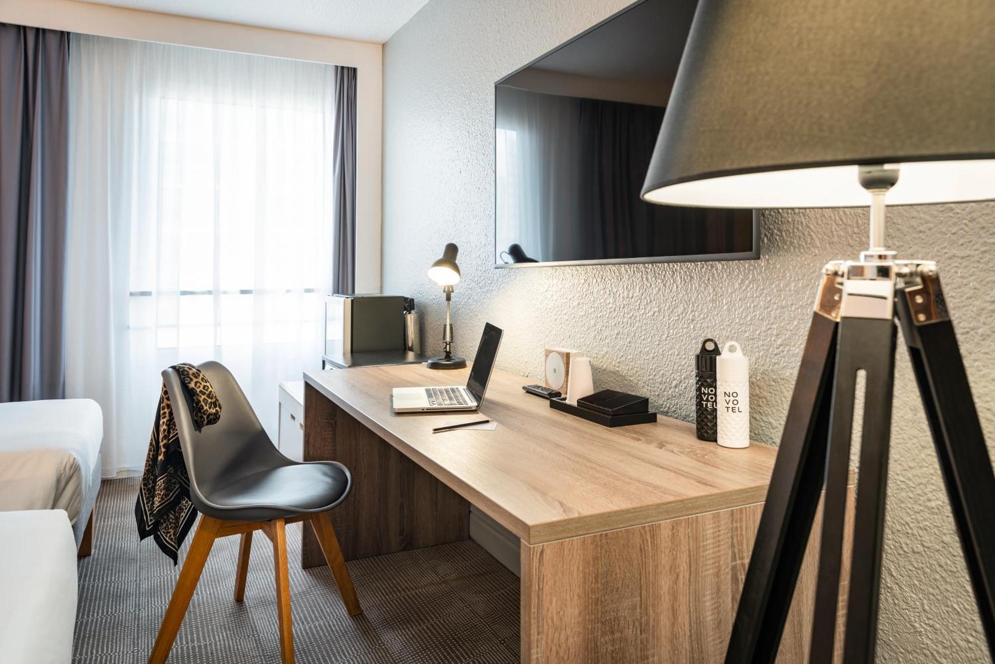 Novotel Paris Est Баньоле Екстериор снимка