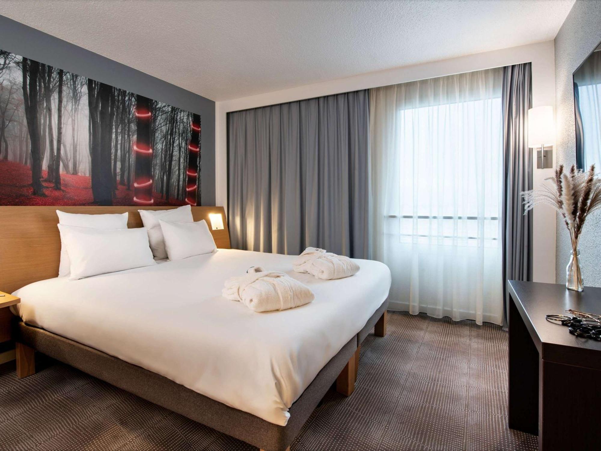 Novotel Paris Est Баньоле Екстериор снимка