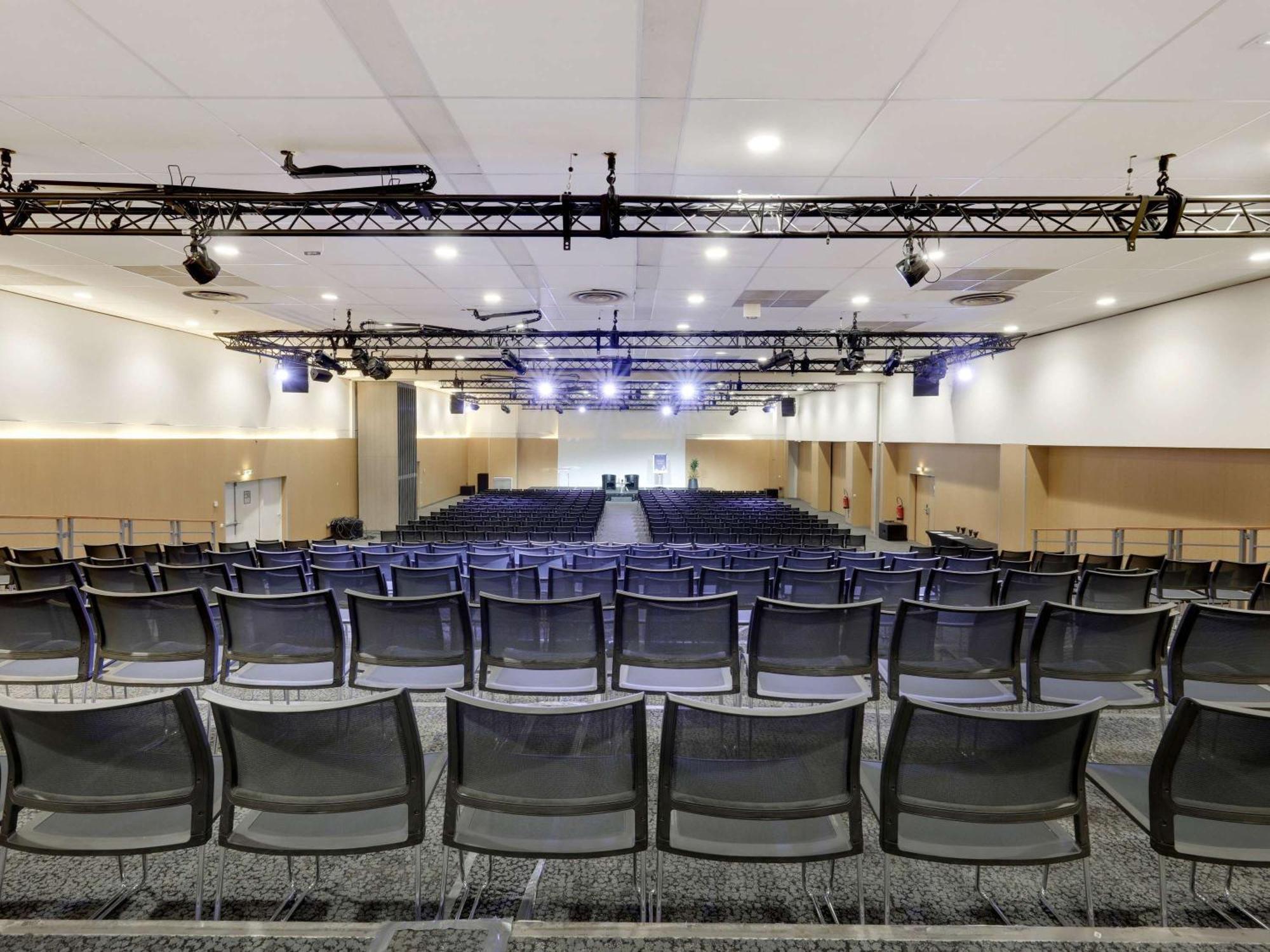 Novotel Paris Est Баньоле Екстериор снимка